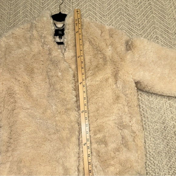 Banana Republic Women’s Collarless Cozy Cream/Ivory Sherpa Jacket Size M Pockets - Picture 12 of 12